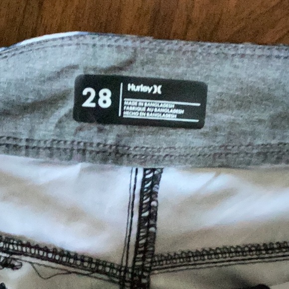 EUC Hurley boardshorts - Picture 2 of 4